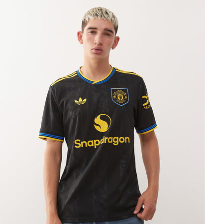 Manchester United 25/26 Third Jersey - Black & Gold